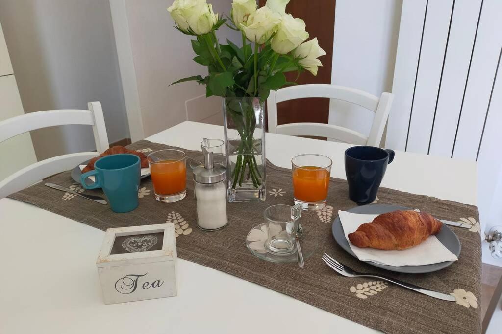 Poggio Ai Grilli Apartment Certaldo Bagian luar foto